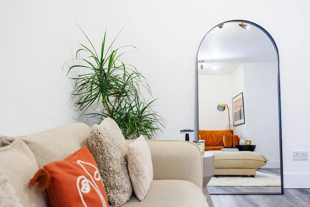 Stylish 3-Bed East London Home Contractors Parking Sleeps 5 Near Excel Londyn Wielka Brytania