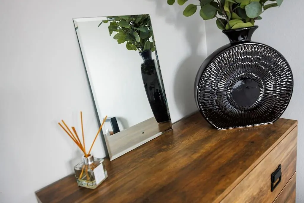 Stylish 3-Bed East London Home Contractors Parking Sleeps 5 Near Excel Londyn